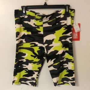 Nwt neon camo ribbed biker shorts
